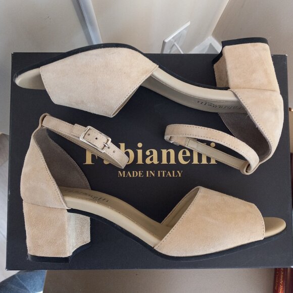Fabianelli Beige Suede Ankle Strap Block Heel Sandals Sz 38/ 7 -7.5 ITALY - Picture 3 of 16